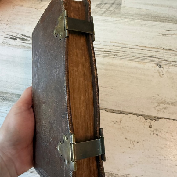 Antique (1865) Leather Bound Hardcover Prayer Book Brass Hinge Clasps - Picture 6 of 17